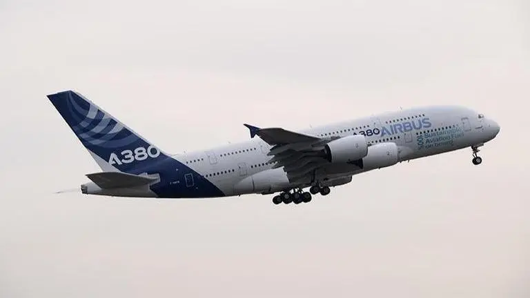 Airbus powers its massive A380 carrying Rolls Royce engine with cooking oil for 1st time Airbus