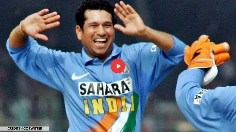 Sachin Tendulkar's stunning one-handed grab on long-on boundary in 2004 Pak ODI: Watch Sachin Tendulkar