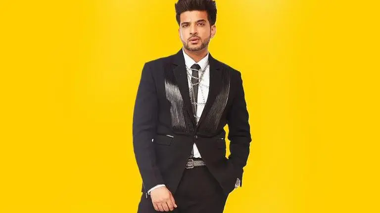 Karan Kundrra opens up about news on breakup with Anusha Dandekar, asks 'Kitna Bolu?' Karan Kundrra