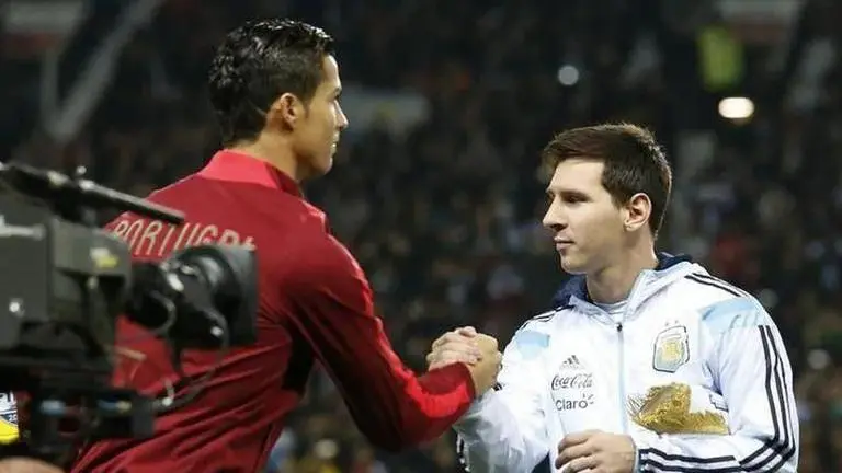 Darwin Nunez asked 'Messi or Ronaldo', Liverpool striker's answer comes as a surprise Darwin Nunez on Cristiano Ronaldo vs Lionel Messi