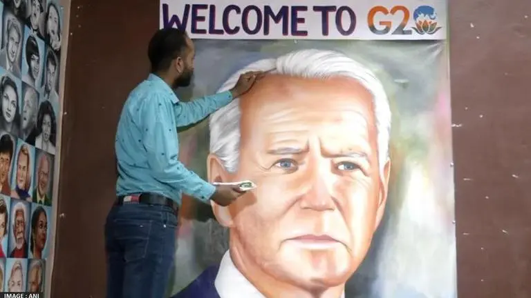 G20 SummitAmritsar Painter welcomes the US President, make a beautiful graffiti