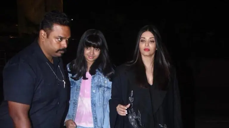 Aishwarya Rai Bachchan, Aaradhya snapped at Mumbai airport as they leave for Cannes 2023 aishwarya rai bachchan
