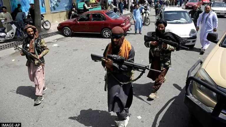 Afghanistan gun dealers selling US weapons seized by Taliban after troops drawdown: Report Afghanistan