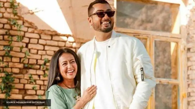 Neha Kakkar thanks fans for loving her and Jaani's song 'Jinke Liye' neha kakkar