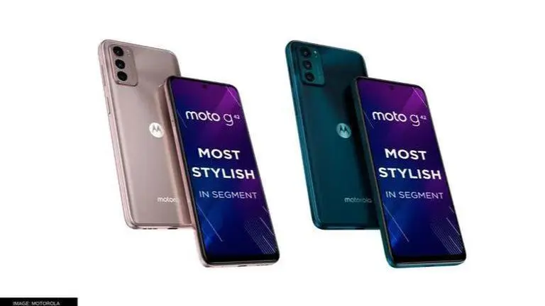 Motorola announces Android 13 update for 10 smartphones: All details here