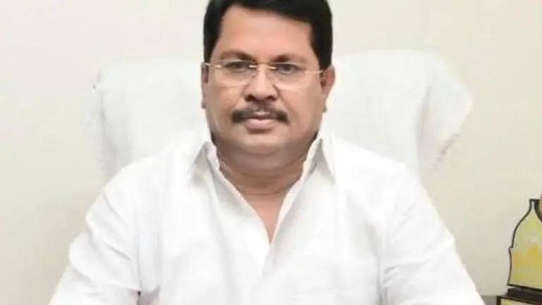 Necessary to study liquor ban impact in 3 districts: Minister