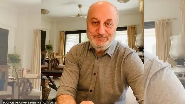 Anupam Kher celebrates Hindi Diwas; urges citizens to speak the language more often Anupam Kher