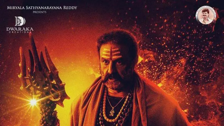'Akhanda' Twitter review: Nandamuri Balakrishna is back; read netizens' take on it Akhanda, nandamuri balakrishna