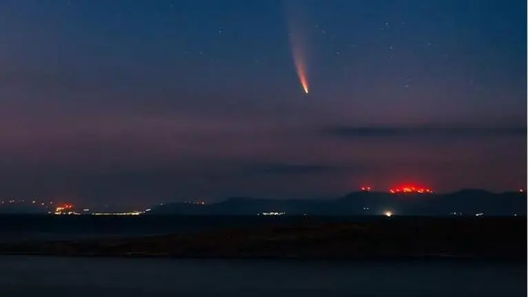 Chile: Huge meteor brightens up night sky, leaves netizens mesmerised Chile