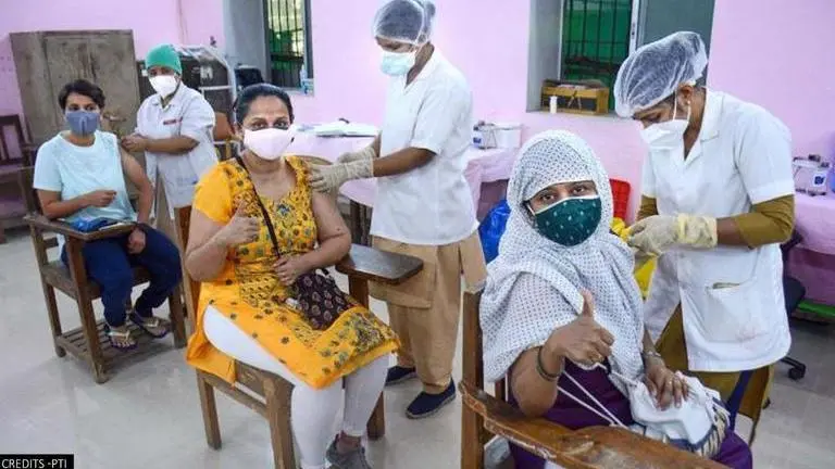 No need to vaccinate people who had documented COVID-19 infection: Health Experts COVID-19