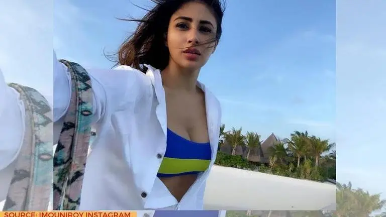 Mouni Roy is "Making stories in the head" amid quarantine, posts pics mouni roy