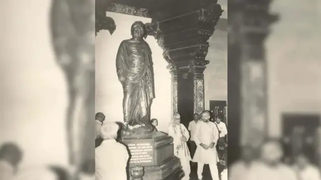 As PM Modi Meditates in Kanniyakumari, his 33-Year-Old Photo at Vivekananda Rock Memorial Emerges PM Modi at Vivekananda Rock Memorial. Circa 1991.