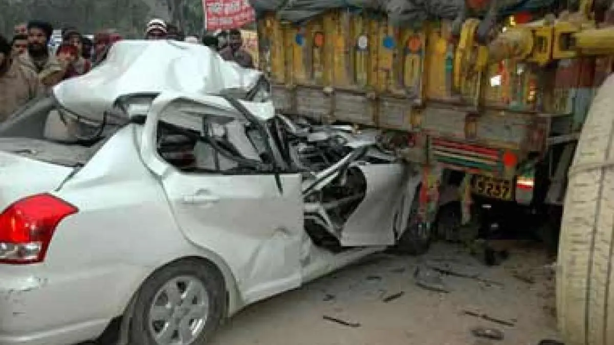 J&K: 4 Tourists From Punjab Killed In Car Accident In Kulgam District 4 tourists from Punjab killed in car accident in J&K