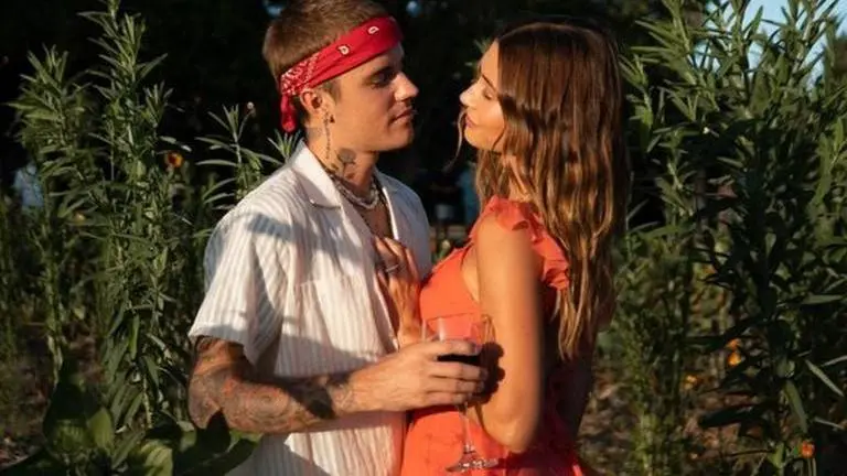 Justin Bieber's wife Hailey shares health update post facial paralysis; 'He's doing well' Justin Bieber, Ramsay Hunt Syndrome, Hailey Baldwin