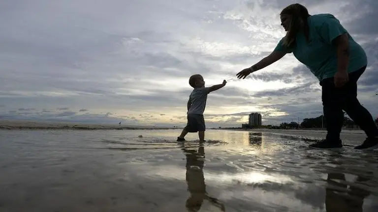 Plodding and powerful, Sally moves in on Gulf Coast