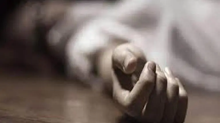 'Distressed' patient jumps from Noida hospital building SUICIDE