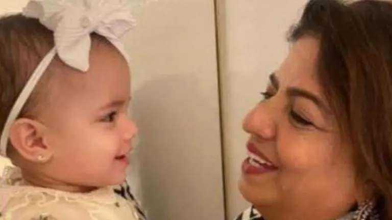 Priyanka Chopra's daughter Malti Marie is all smiles with grandmom Madhu Chopra Priyanka Chopra