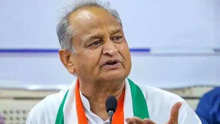 Gehlot government to distribute smartphones to 40 lakh women on Raksha Bandhan Gehlot