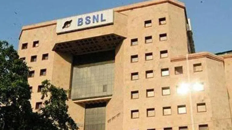 Govt not planning to reduce retirement age in BSNL, MTNL to 50: Dhotre Centre