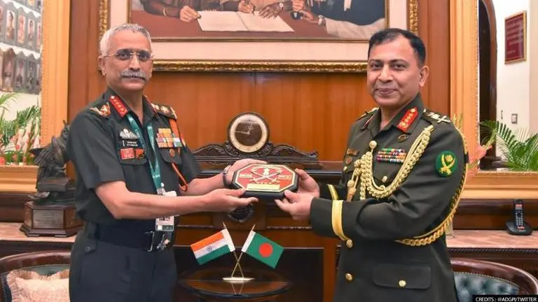 Naravane discusses 'issues of mutual interest' with Bangladesh Army's Quarter Master Gen Naravane