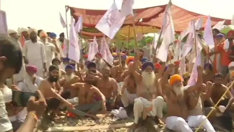 Farmers protest bare-chested in Amritsar against agri bills