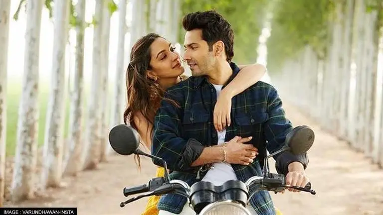 'Jug Jugg Jeeyo' FIRST Review: Varun Dhawan, Kiara Advani-starrer hailed as 'laugh riot' jug jugg jeeyo