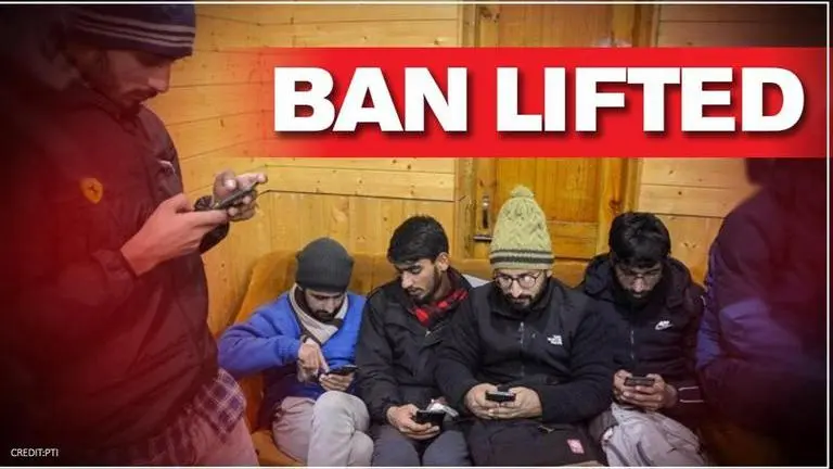 BIG: J&K administration lifts ban on social media; restoration process to take 24-48 hrs Jammu