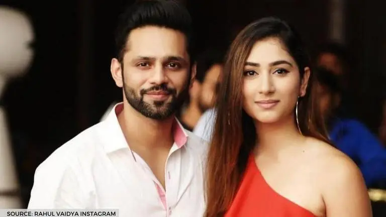 Rahul Vaidya's proposal gets an adorable reaction from girlfriend Disha Parmar rahul vaidya's proposal