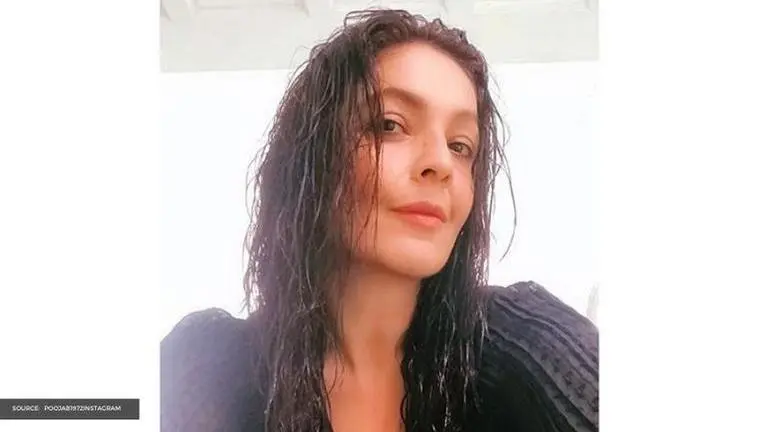 Pooja Bhatt shares post on Cyclone Nisarga, asks Maharashtra to 'stay safe'; See here Pooja Bhatt