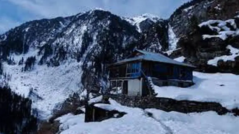 Shimla, Manali receive first snowfall of 2020 Shimla