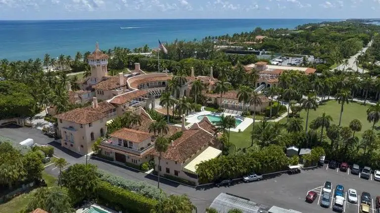 Trump probe: Court halts Mar-a-Lago special master review Former President Donald Trump's Mar-a-Lago club