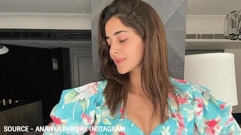 Ananya Panday posts series of laid-back pics, she "just really wants a burger" Ananya Panday