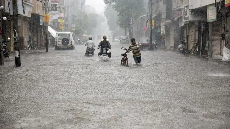 Bihar flood situation remains grim; 83.62 lakh people affected
