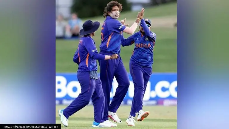 Jhulan Goswami smashes unique record, joins elite list comprising J. Srinath & Zaheer Khan Jhulan Goswami