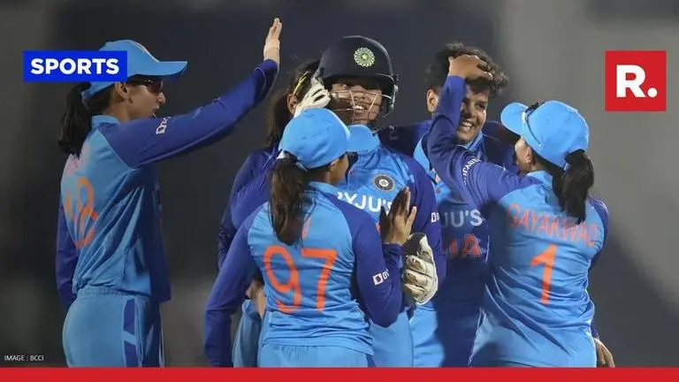 'She will get top bid': Aakash Chopra predicts Indian batter to fetch big in WPL auction Smriti Mandhana and Aakash Chopra