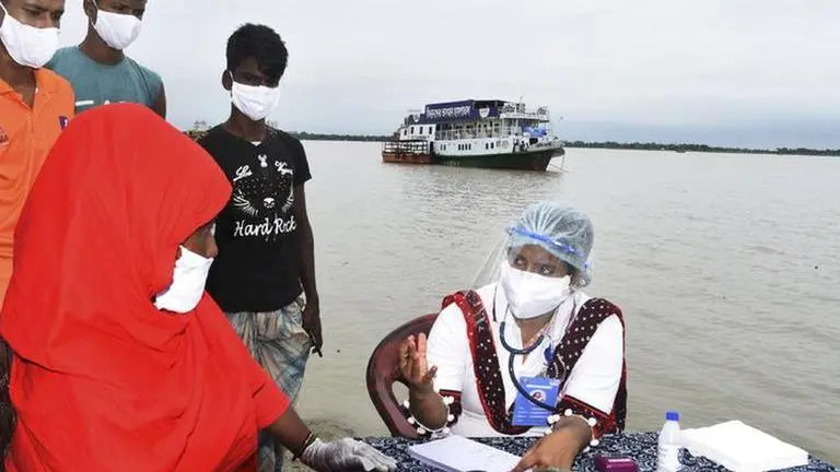 Bangladeshi floating hospital treats flood-ravaged community Bangladeshi floating hospital treats flood-ravaged community
