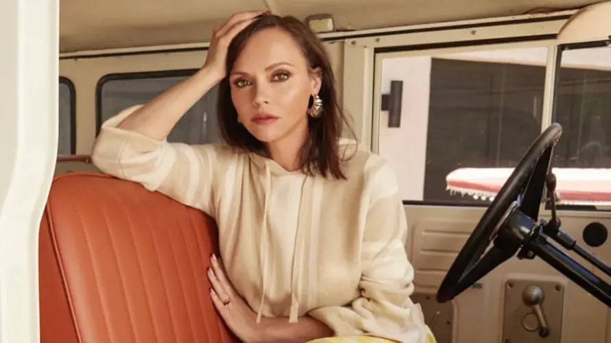 Yellowjackets Star Christina Ricci Opens Up About Facing Financial Hardships, Raising Her Family Christina Ricci