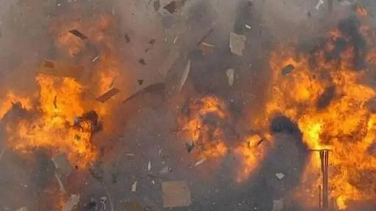 5 dead, 8 wounded in suicide bombing in Somalia's capital