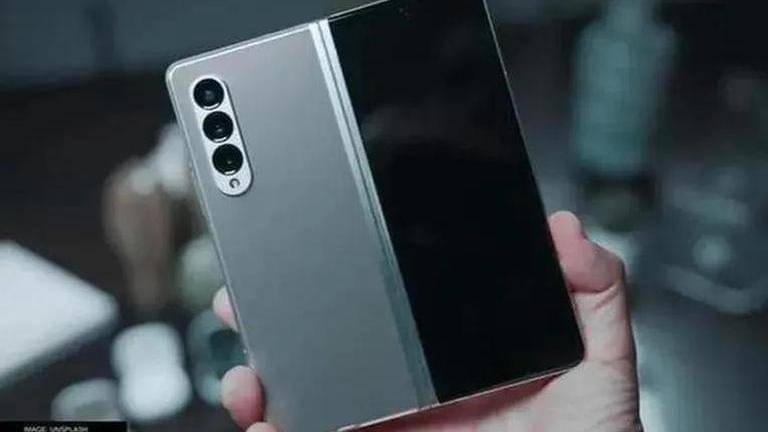 Samsung galaxy z fold 4 appears on amazon confirming almost all the specs; check here