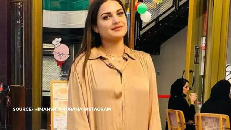 Himanshi Khurana stuns netizens with wedding chooda; fans speculate her wedding with Asim Himanshi Khurana