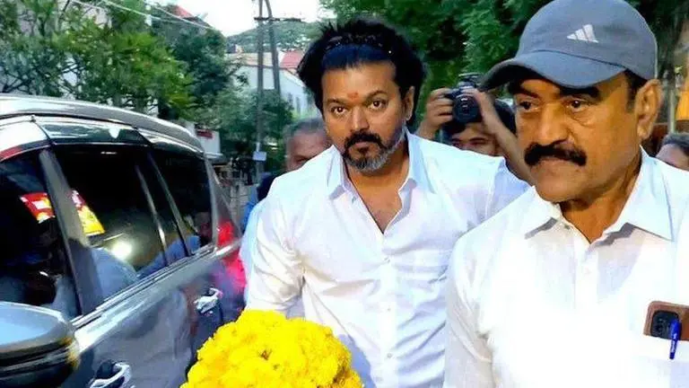 Manobala funeral: Thalapathy Vijay pays last respects to Leo co-star manobala funeral