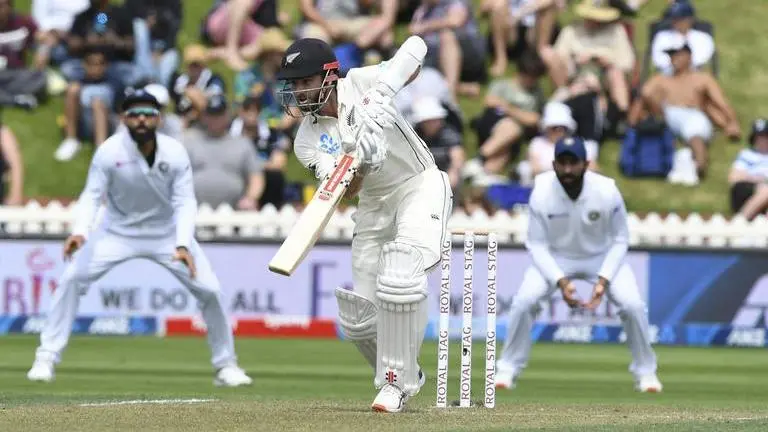 India 242: New Zealand 142-5 at lunch on day 2, 2nd test