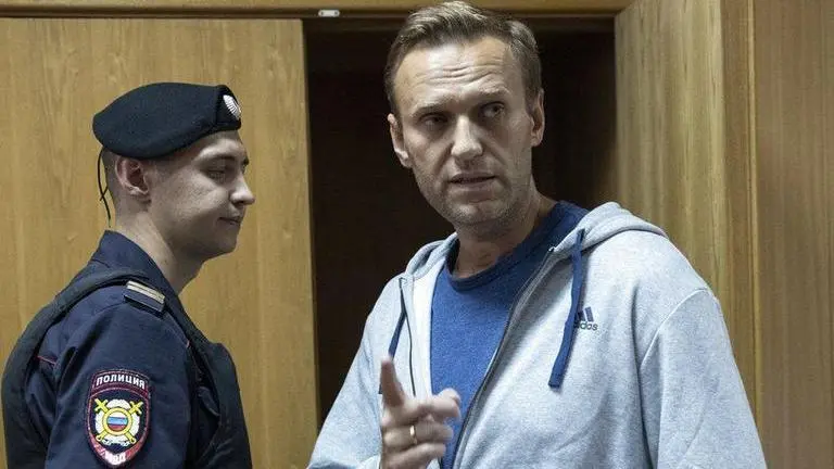 Russian opposition leader Navalny 'risks his life every day'