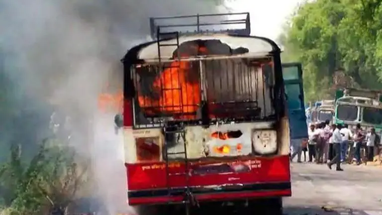 UP Roadways bus catches fire, no casualty