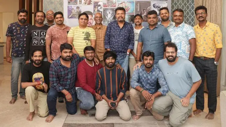 Shankar completes 30 years in industry, celebrates with Indian 2 and Game Changer teams Shankar