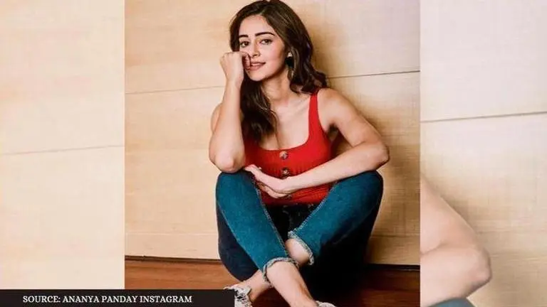 Ananya Panday extends birthday wishes to Maheep Kapoor, shares throwback picture Ananya Pandey extends birthday wishes to Maheep Kapoor, shares sassy throwback picture