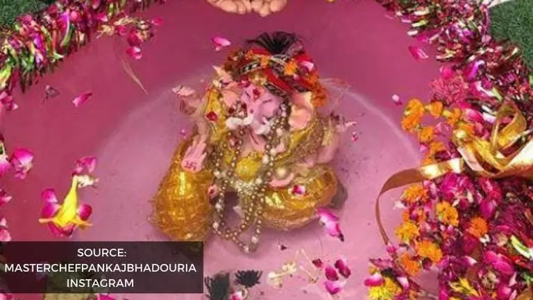 Masterchef Pankaj Bhadouria shares pictures of Ganpati Visarjan 2020 at her home masterchef pankaj bhadouria