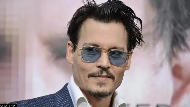 Intruder breaks into Johnny Depp's house, takes bath, pours himself a drink: Reports AP