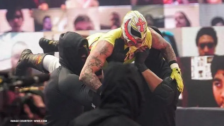Rey Mysterio shows off the nasty head wound following Retribution attack on WWE RAW rey mysterio