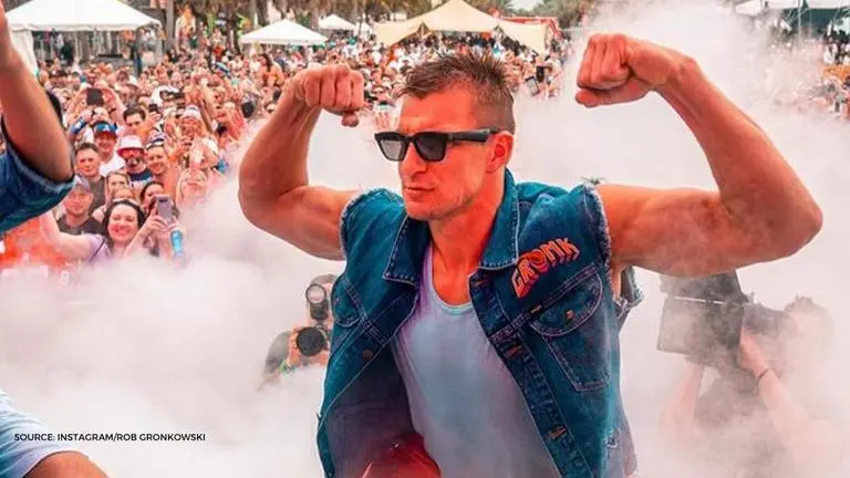 Did Rob Gronkowski write a book? "It's Good To Be Gronk" and his other literary ventures did rob gronkowski write a book